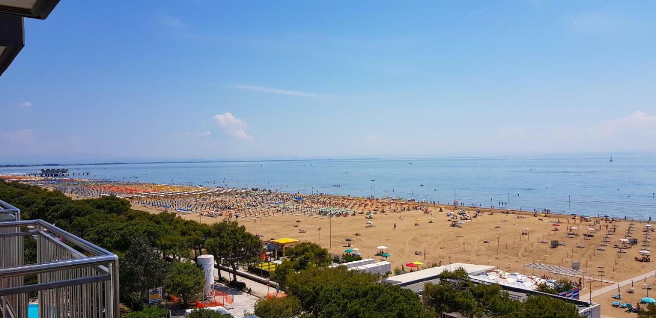 International Villa Lignano Sabbiadoro Buitenkant foto